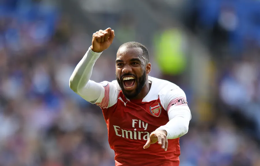 Lacazette, la carte déchirée