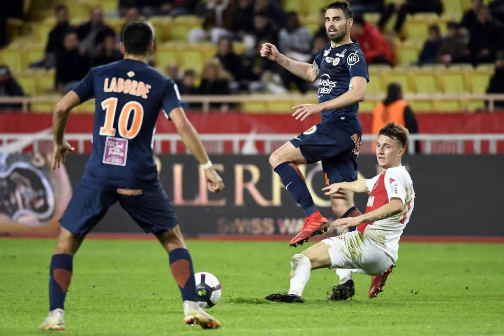 Nîmes met le feu à Amiens, Monaco se saborde