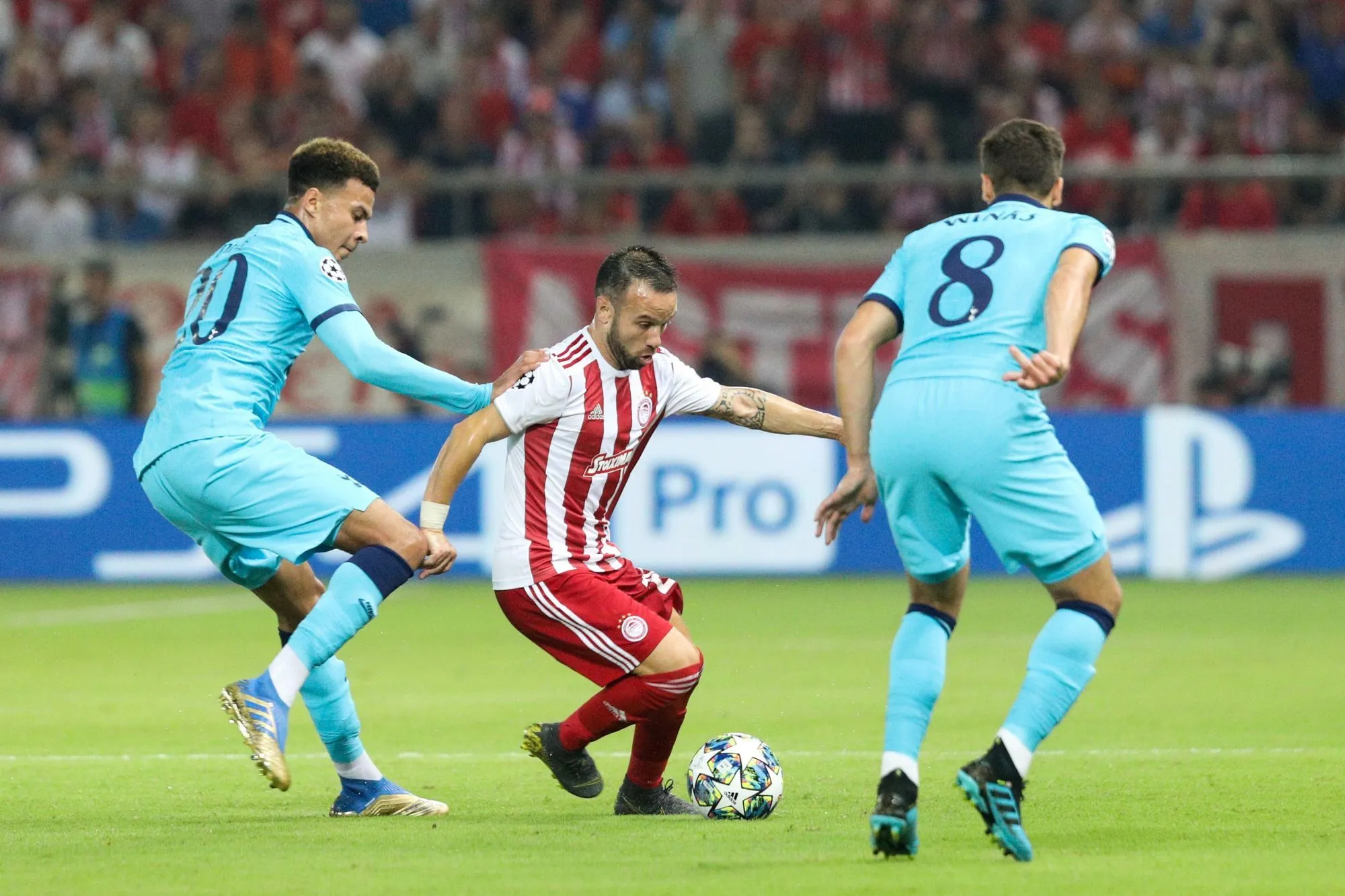 L&rsquo;Olympiakos s&rsquo;accroche à Tottenham