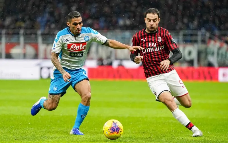 Milan coince le Napoli