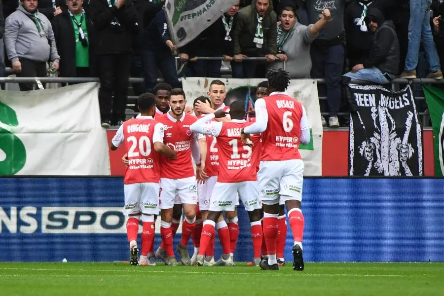 Reims sort du brouillard contre Sainté