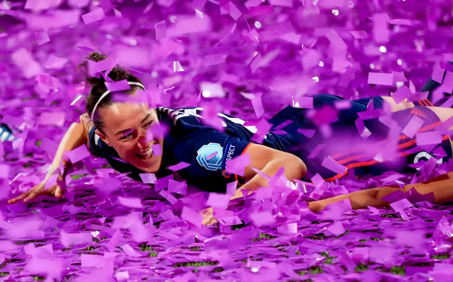 Lucy Bronze, sacré métal