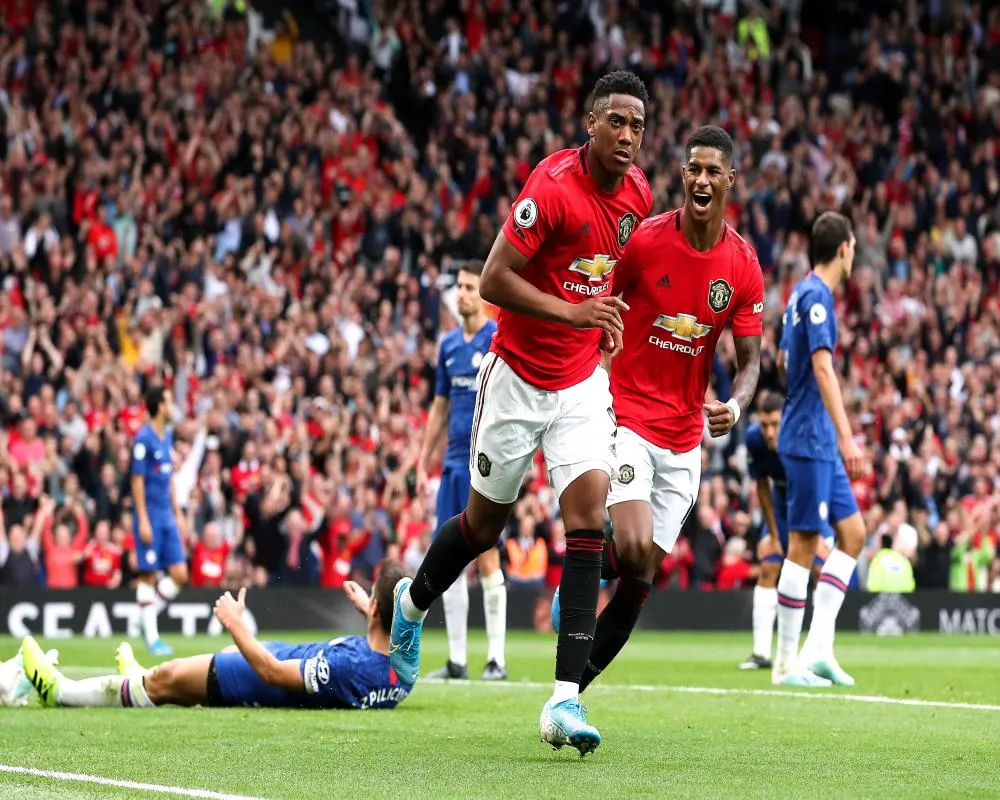 Manchester United atomise Chelsea