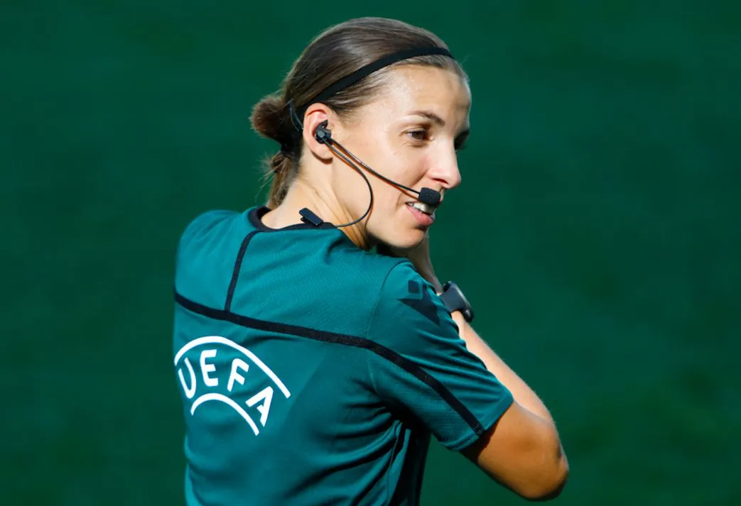 Stéphanie Frappart, la grande victoire du football féminin ?