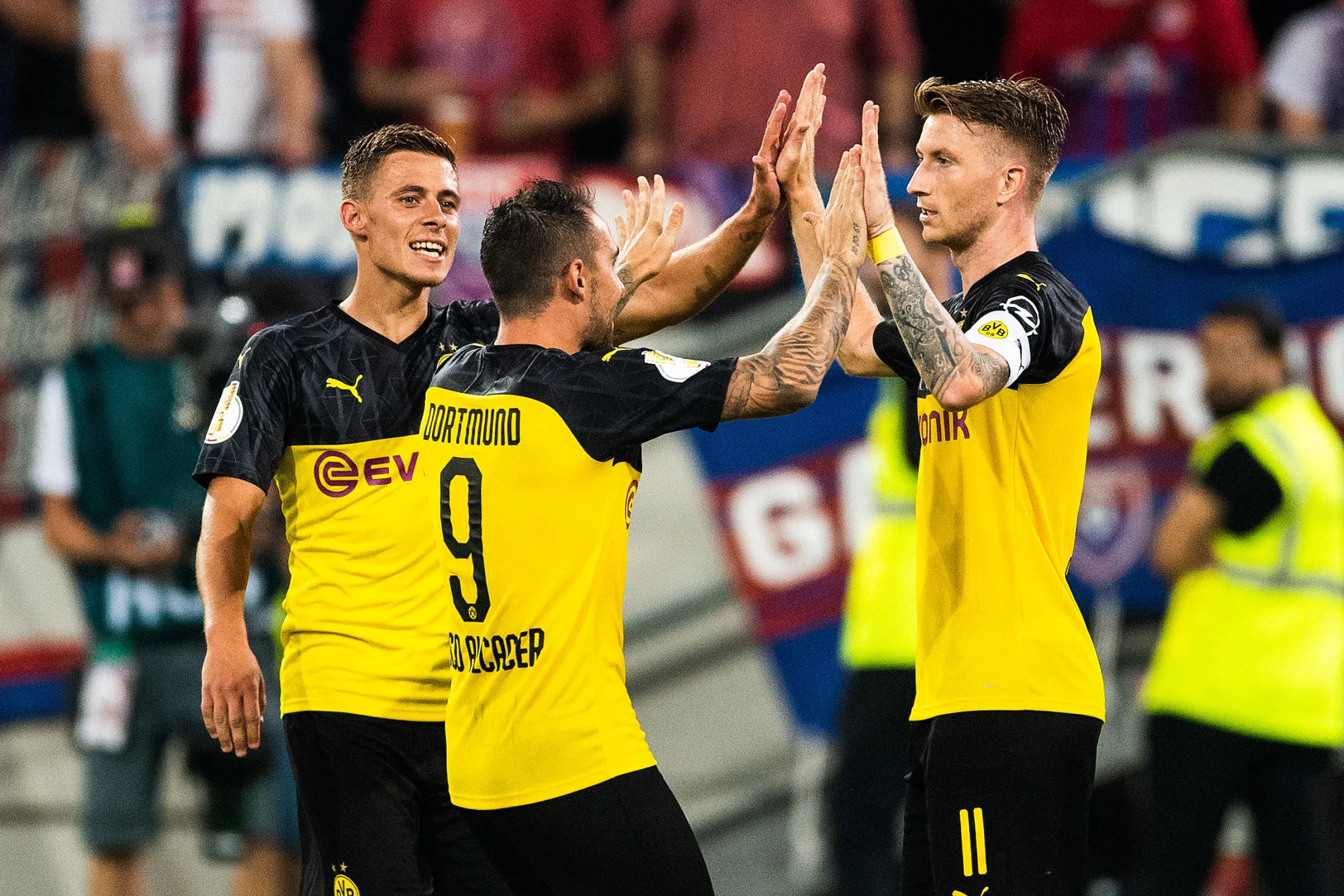 Dortmund détruit Augsbourg, Leverkusen s&rsquo;est fait peur, le Werder supris par Düsseldorf