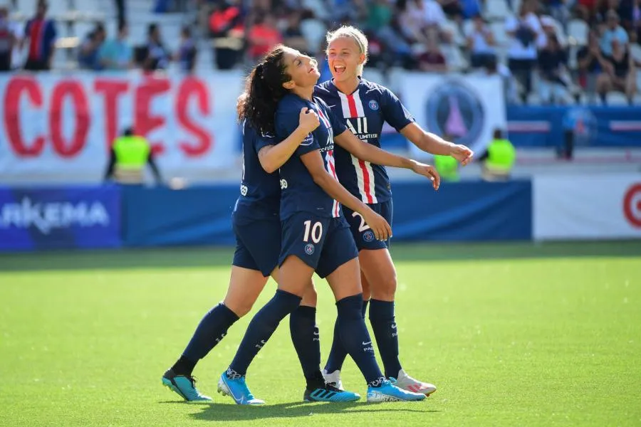 D1 Féminine : deux cartons et des leçons