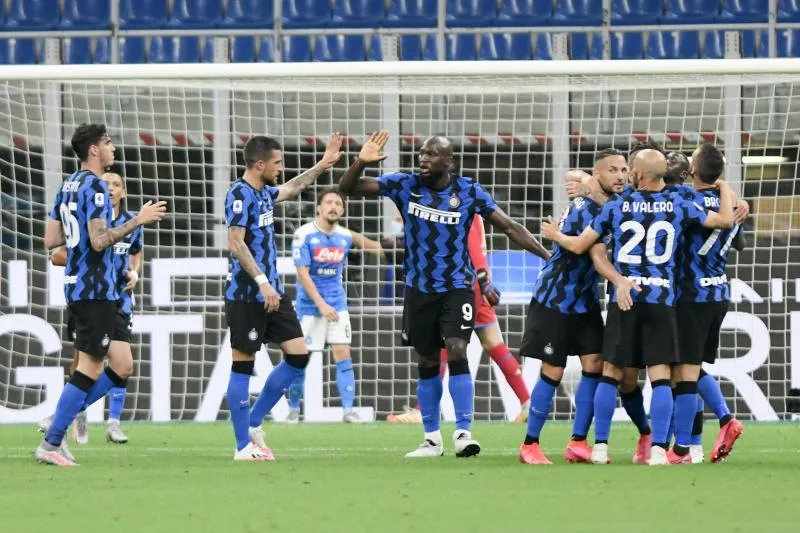 L&rsquo;Inter sirote le Napoli