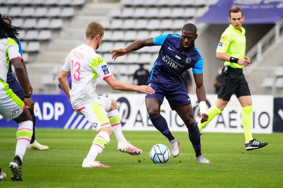 Grenoble enfonce Toulouse, le PFC leader