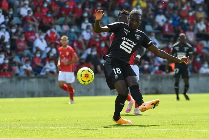 Sehrou Guirassy à sa place à Rennes