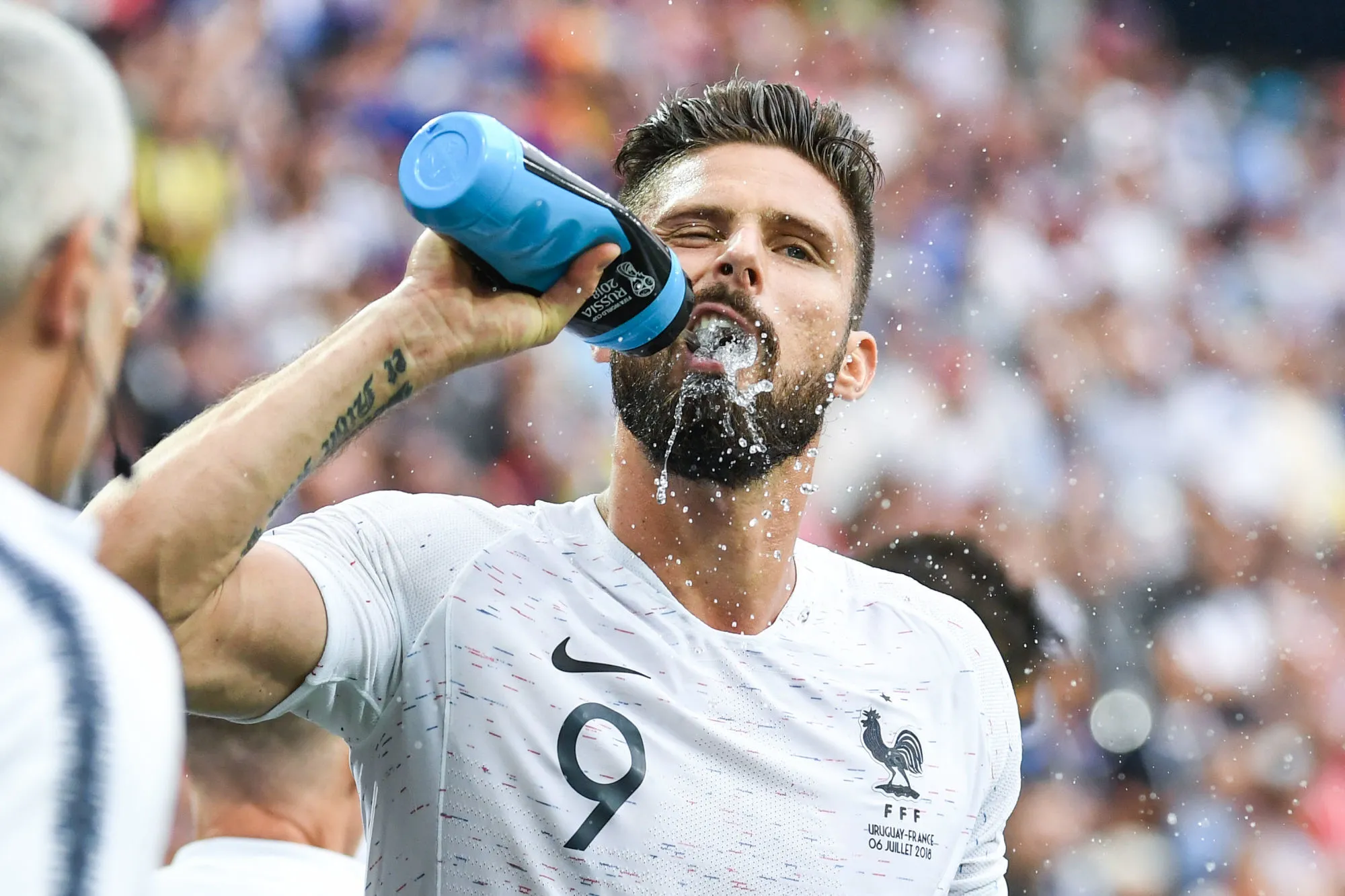 Un footballeur doit-il boire de l&rsquo;eau avant d&rsquo;avoir soif ?