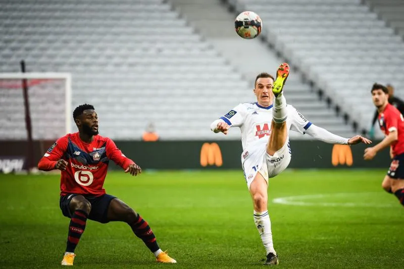 Lille, toujours leader de Ligue 1, arrache le nul contre Strasbourg