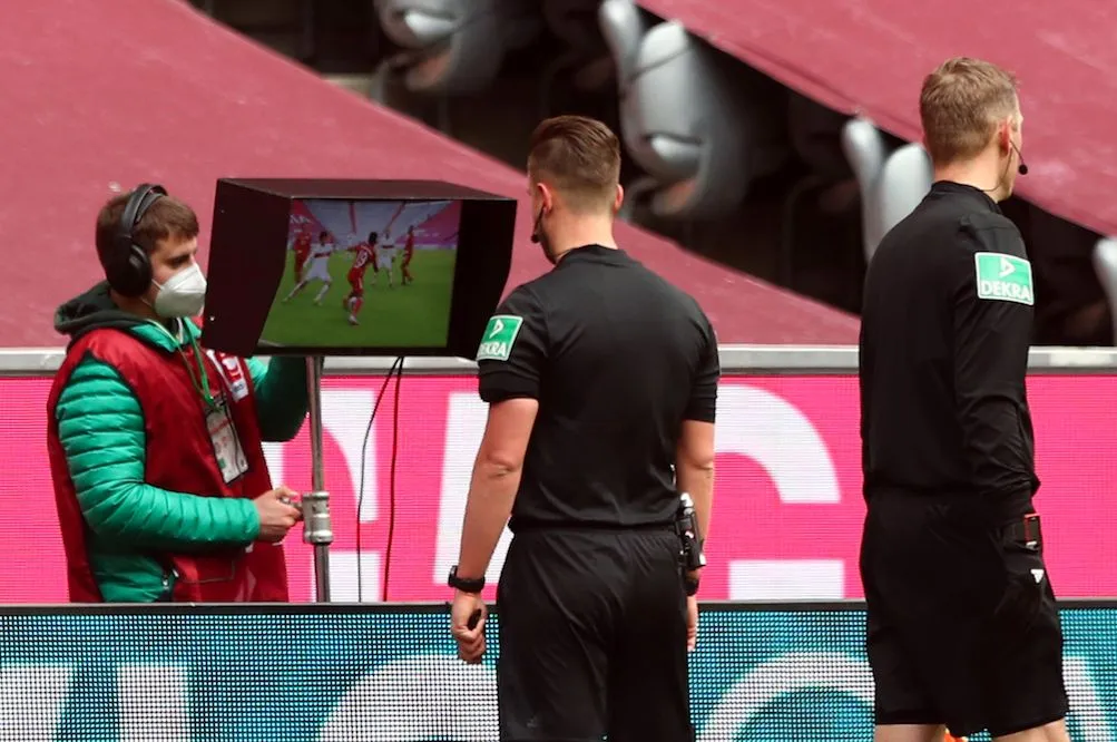 Quel plaisir de revoir du foot sans VAR !