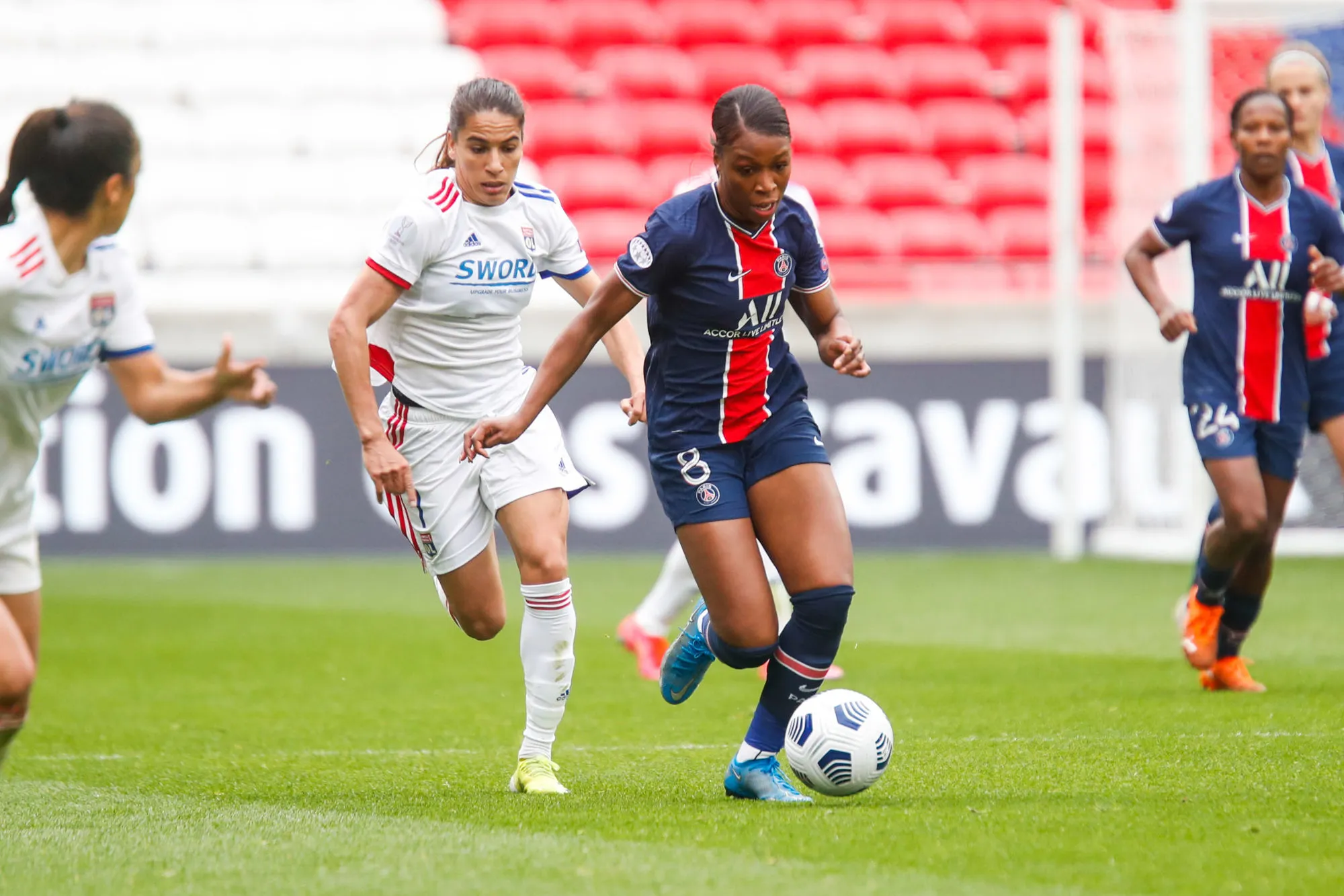 C1 féminine : le PSG retourne l&rsquo;OL et file en demi-finale !