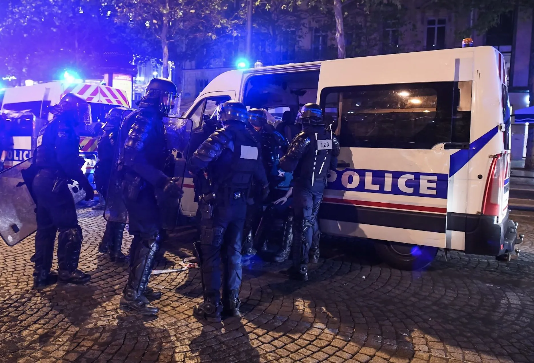 Violences policières : les footballeurs s&rsquo;en mêlent enfin