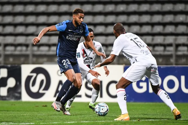 Grenoble s&rsquo;offre le leader, Toulouse et Auxerre confirment