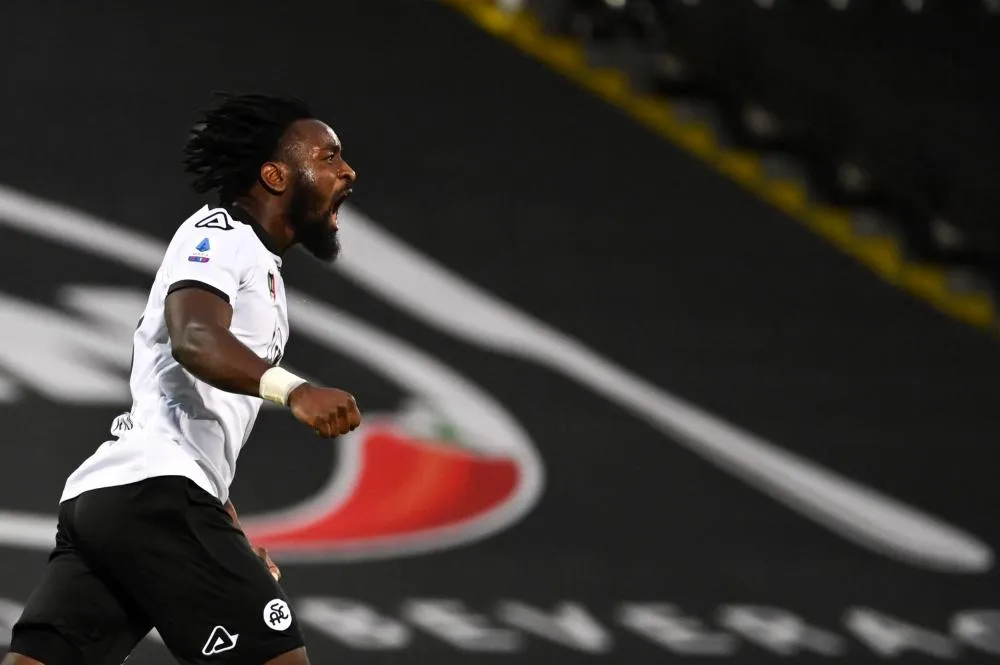 Qui est M&rsquo;Bala Nzola, le buteur français du Spezia Calcio qui casse tout en Serie A ?