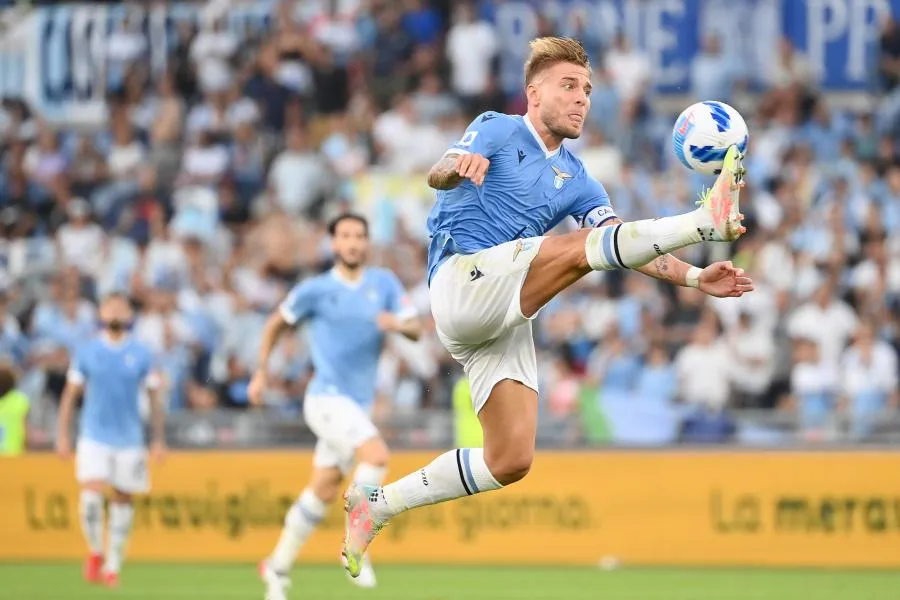 Au forcerps, la Lazio s&rsquo;offre le derby de Rome