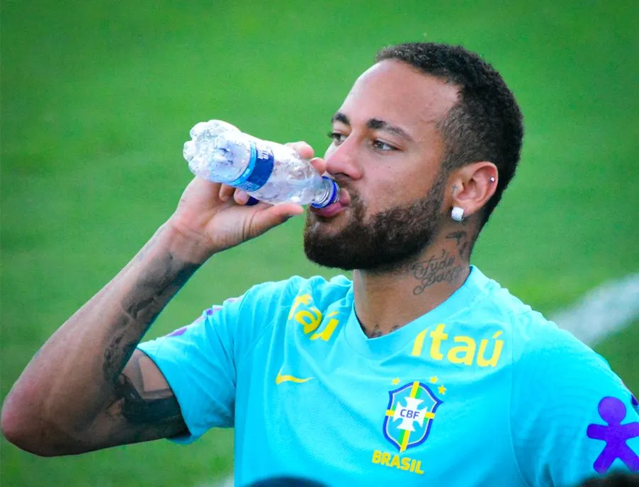 Le Brésil cajole Neymar