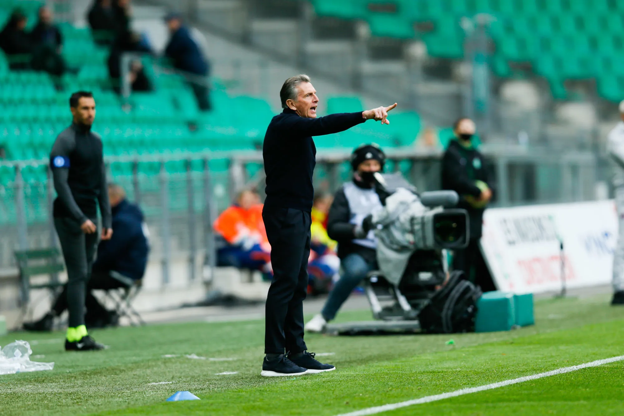 Claude Puel, Vert trop solitaire