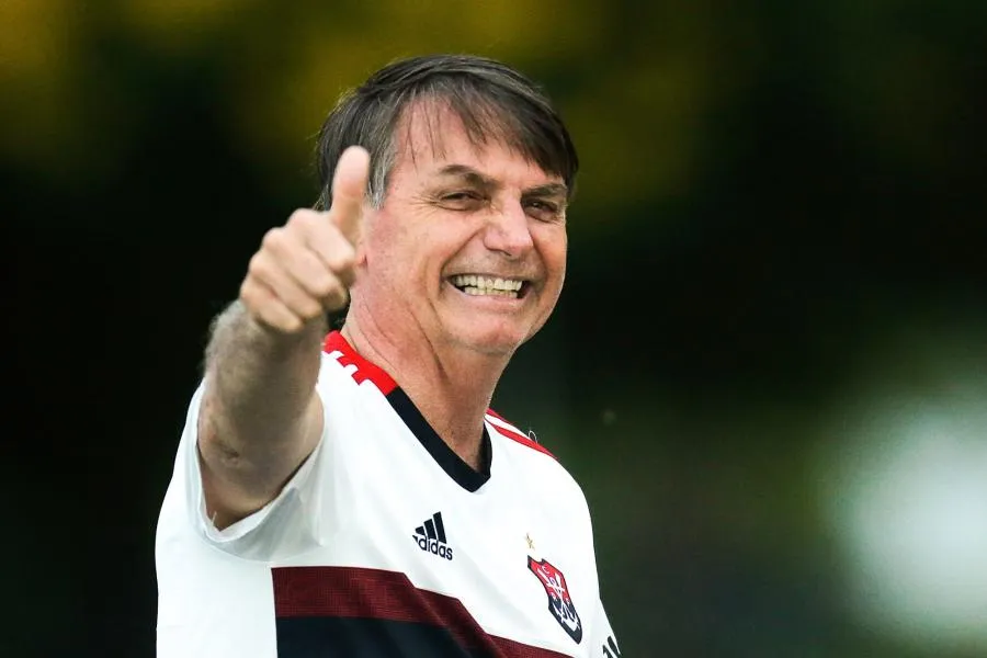 Jair Bolsonaro : 84 maillots de foot et une élection en 2022