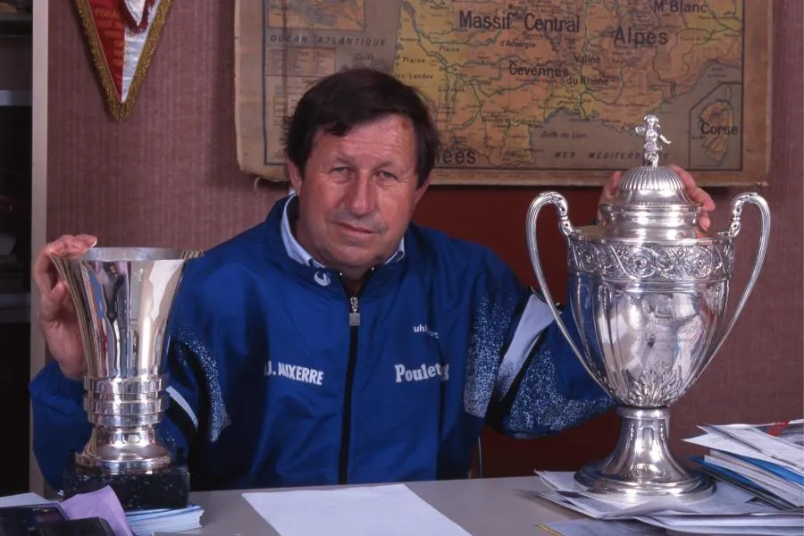 Quand l&rsquo;AJ Auxerre de Guy Roux signait le doublé championnat-Coupe de France