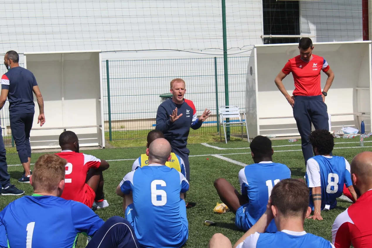 À la rencontre de l&rsquo;équipe de France de football sourds, qui rêve du Brésil