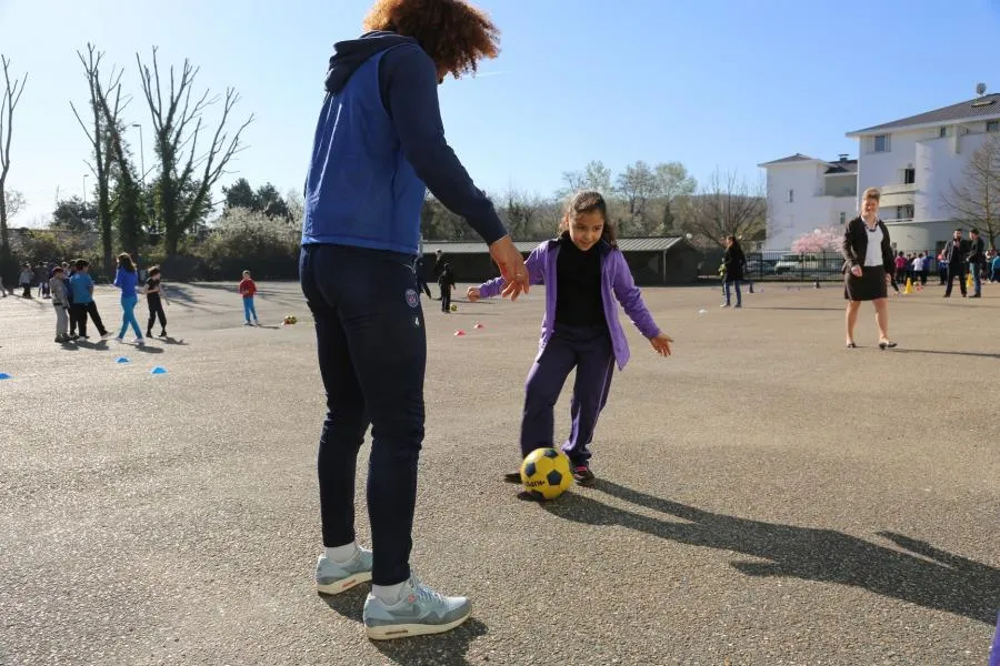 À l&rsquo;école, le foot sur le banc des remplaçants