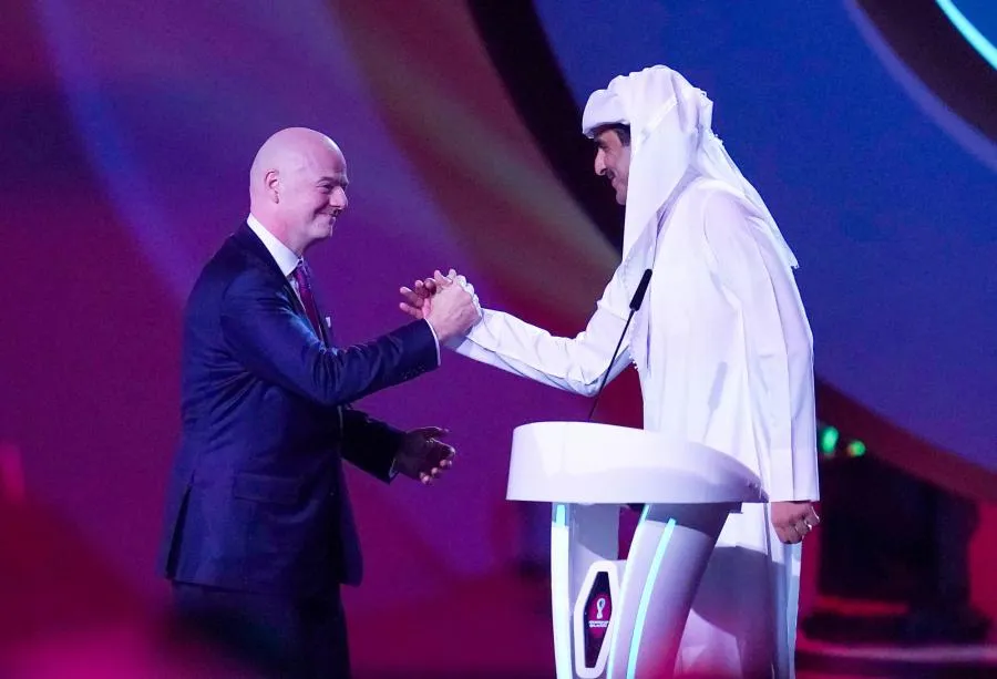 La fête des travailleurs, selon Infantino et le Qatar