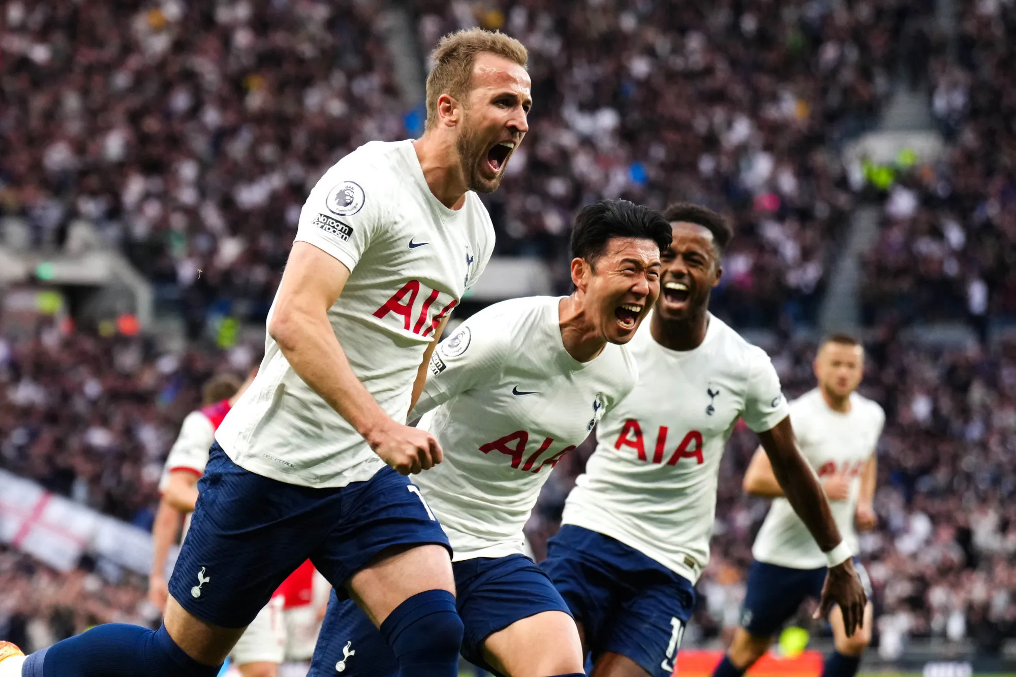 Tottenham revient en trombe sur Arsenal