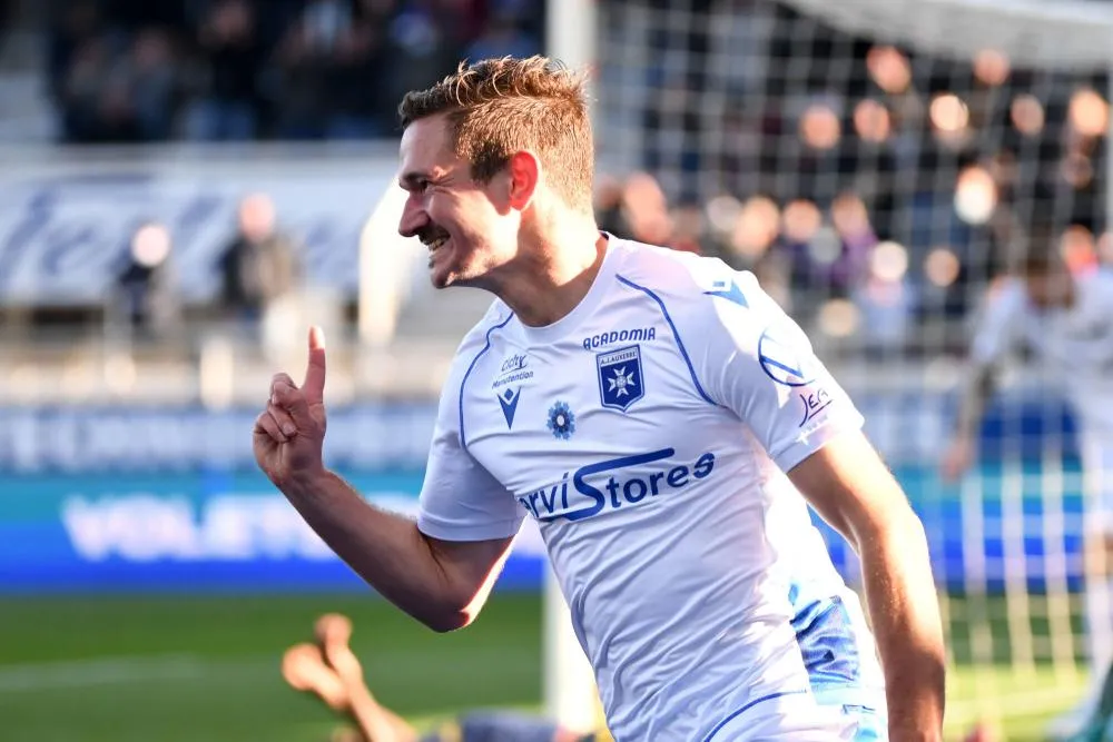 Barrage Ligue 1 : Gaëtan Perrin, sauveur de l&rsquo;AJ Auxerre contre l&rsquo;AS Saint-Étienne