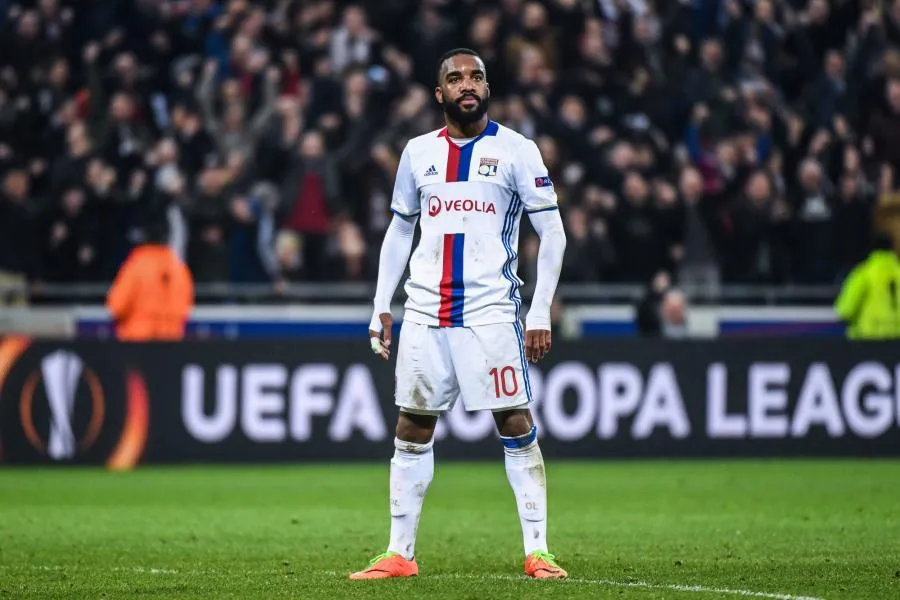 Lyon rembobine Lacazette