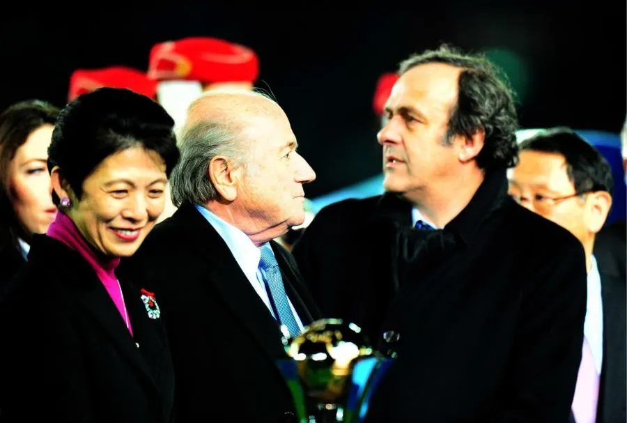 Blatter et Platini : aux innocents les mains pleines ?