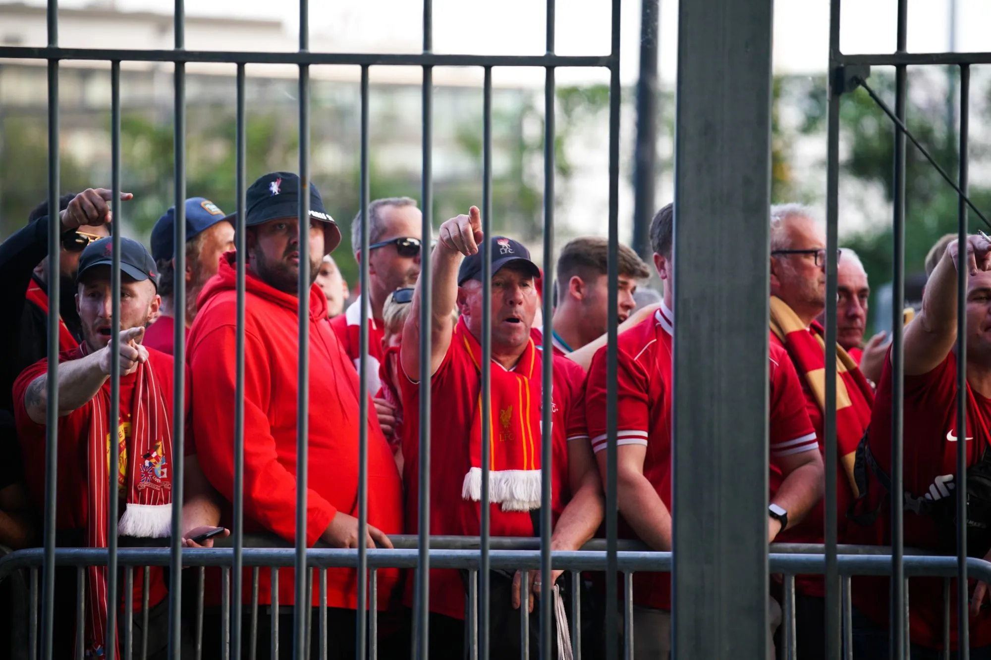 Rapport du Sénat sur les incidents du Stade de France : police partout, football nulle part !