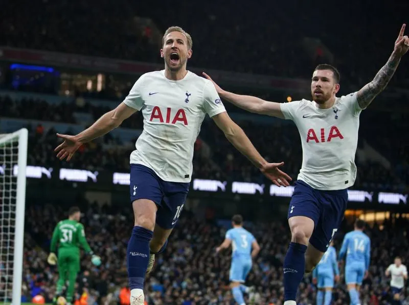 Harry Kane crucifie Manchester City