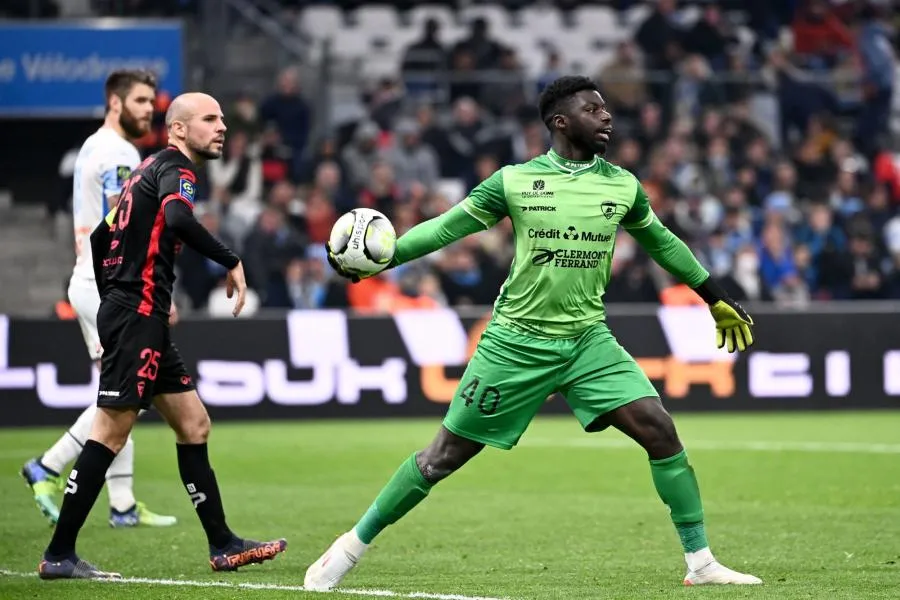 Ouparine Djoco : « Mandanda m&rsquo;a vraiment fait accrocher à ce poste de gardien »