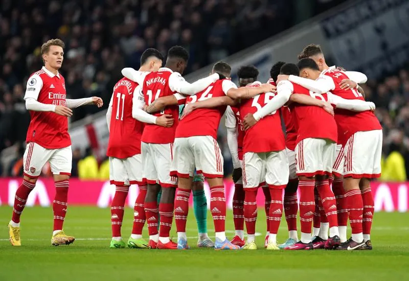 Arsenal mate Tottenham et prend le large