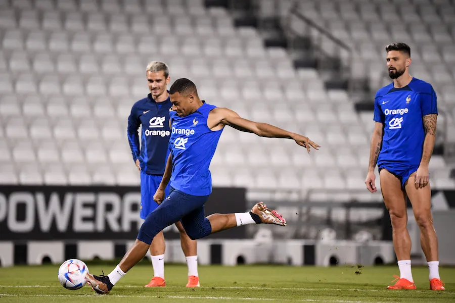 Avant de défier l&rsquo;Australie, l’équipe de France ne veut parler que de foot