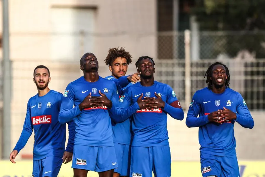 Aubagne et la mort d&rsquo;Adel Santana Mendy : le deuil avant la Coupe